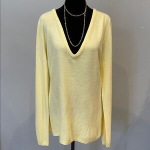 Light Yellow V-Neck Long Sleeve Sweater